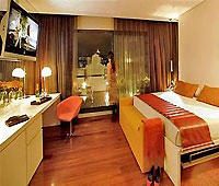 Cram Hotel