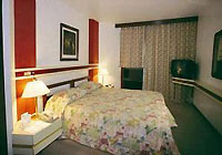 Everest Park Hotel