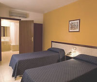 Hostal Opera