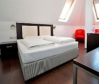 Golden Park Hotel