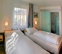 Art Hotel Binders