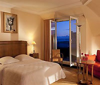 Le Continental Hotel