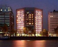 Park Plaza Riverbank London Hotel