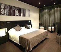 High Tech Nueva Castellana Hotel
