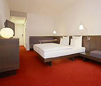 Empire Riverside Hotel