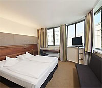 Hotel Embassy
