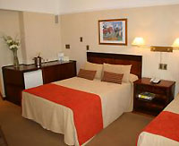Reconquista Plaza Hotel