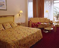 Best Western Le Grand Pavois Hotel