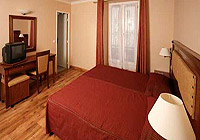 121 Paris Hotel