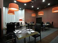High Tech Nueva Castellana Hotel